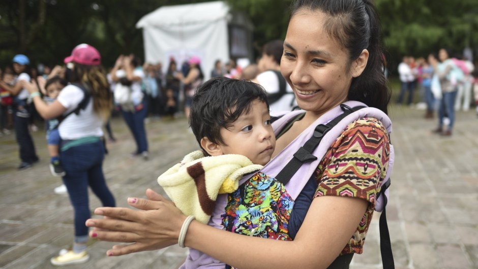 Los padres podrán elegir el orden de los apellidos de sus hijos en la Ciudad de México. Crédito: YURI CORTEZ/AFP/Getty Images
