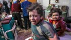 Niños heridos tratados en un hospital de Douma.