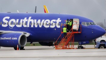 Pasajeros del vuelo accidentado de Southwest reciben US$ 5.000
