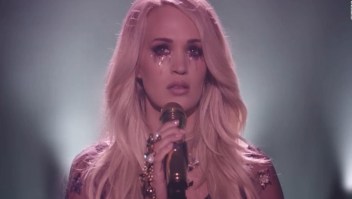 Primer video de Carrie Underwood desde su accidente