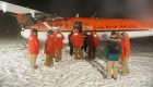 El aeropuerto más austral del mundo: Jack F. Paulus Skiway es utilizada por el avión de carga C-130 de la Fuerza Aérea de los EE. UU. Para reabastecer la estación Amundsen-Scott South Pole (en la foto), que se encuentra justo al lado del Polo Sur.
