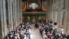 Imagen del interior de la capilla donde se celebra el matrimonio entre Enrique y Meghan. (Crédito: DOMINIC LIPINSKI/AFP/Getty Images)