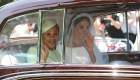 Meghan Markle junto a su madre, Doria Ragland, en el coche en el que fueron conducidas a Windsor. (Crédito: OLI SCARFF/AFP/Getty Images)