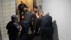 Golpiza policial causa polémica en Arizona