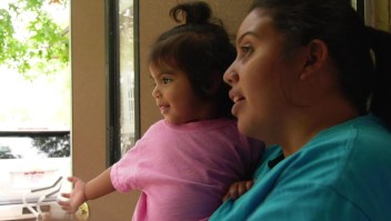 Madre hondureña y su hija podrían obtener asilo en EE.UU.