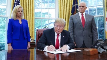 ¿Qué significa el decreto presidencial de Trump sobre inmigración?