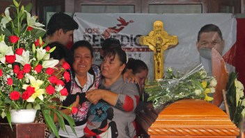 Funeral de Jose Remedios Aguirre, candidato de Morena asesinado a mediados de mayo. (Crédito: GUSTAVO BECERRA/AFP/Getty Images)