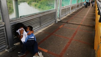 #MinutoCNN: Se cumple el plazo para que el gobierno de EE.UU. reúna a las familias separadas en la frontera