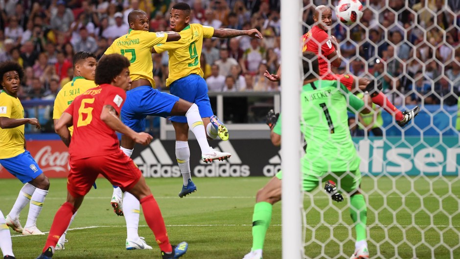 Fernandinho, de Brasil, marcó un gol en propia puerta y puso a Bélgica por delante en el minuto 13 del partido. (Crédito: Laurence Griffiths/Getty Images)