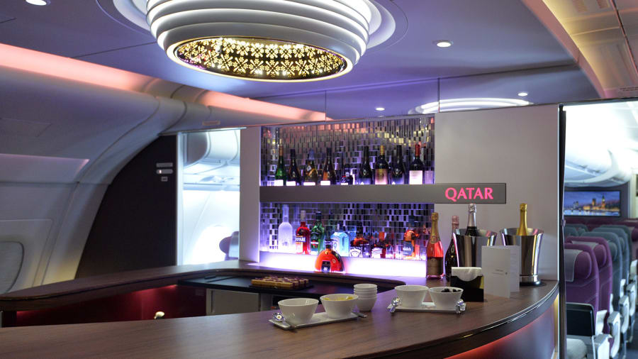 Mejor aerolínea de primera clase: si deseas disfrutar de lujo antes de subir a tu vuelo, no busques más allá de Qatar Airways, que ganó el premio al mejor salón de vuelos de primera clase.