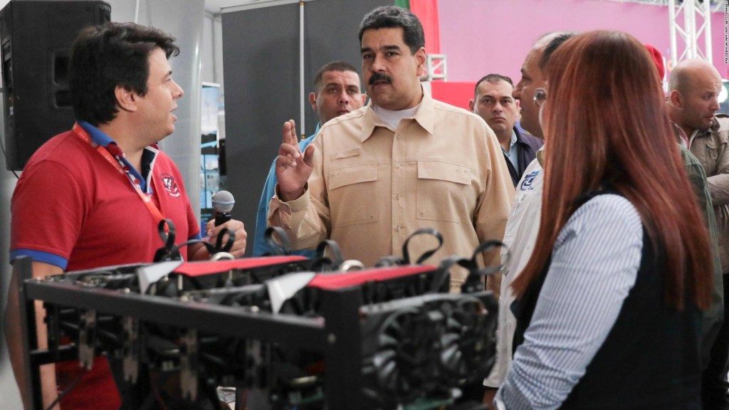 Maduro pone en oferta lingotes de oro para recuperar la economía