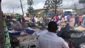 Atacan e incendian campamento de venezolanos en Brasil