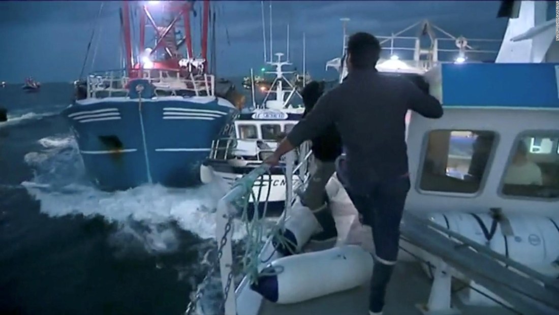 Pescadores británicos y franceses pelean por las vieiras del Canal de la Mancha