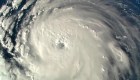 Las autoridades en la costa este se preparan para recibir al huracán Florence