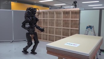 Robot constructor es desarrollado en Japón