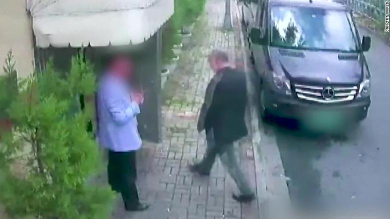 Las imágenes de CCTV muestran a Jamal Khashoggi entrando al consulado de Arabia Saudita en Estambul el 2 de octubre.