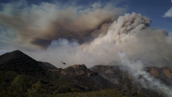 Aumenta el número de muertos por incendios en California