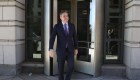 Juez falla a favor de CNN: se restablecerá pase de prensa de Acosta