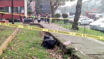 Imagen de la maleta deportiva en la que se encontró el cadáver de la menor de 14 años. (Crédito: Alertas Urbanas/Twitter).