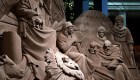 El Nacimiento del niño Jesús esculpido en arena