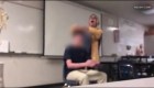 Una profesora es arrestada por cortarle el cabello a un estudiante por la fuerza