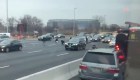 Billetes vuelan de camión blindado en autopista en Nueva Jersey