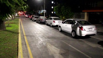 En México no duermen para esperar cargar gasolina durante la madrugada