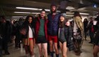Pasajeros alrededor del mundo celebran "No Pants Subway Ride"