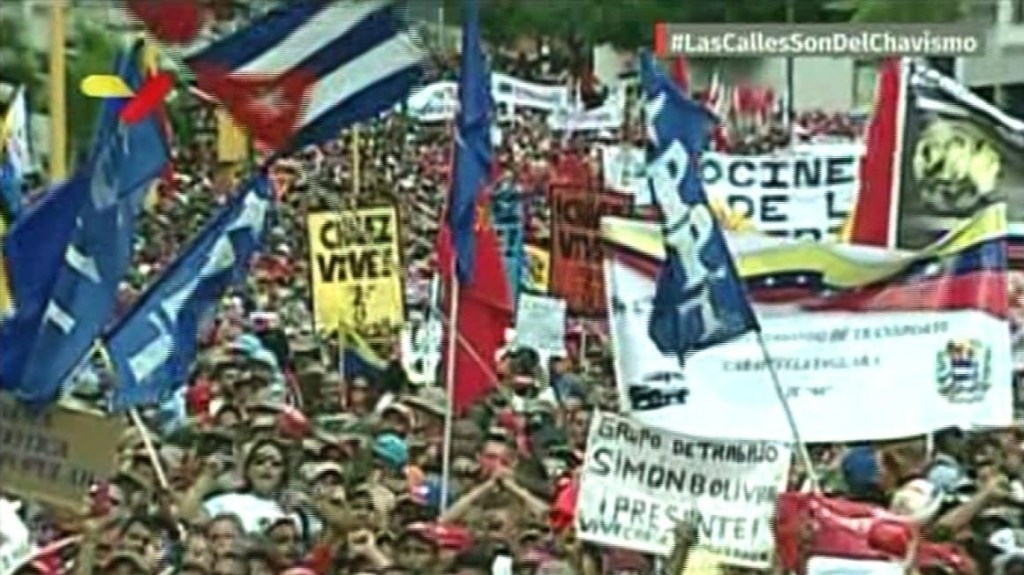 Venezuela: banderas cubanas ondean en marcha del Gobierno