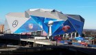 Periodista de CNN llega al techo del estadio del Super Bowl