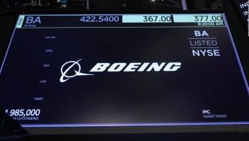 Boeing reduce pérdidas tras drástica caída bursátil por accidente aéreo