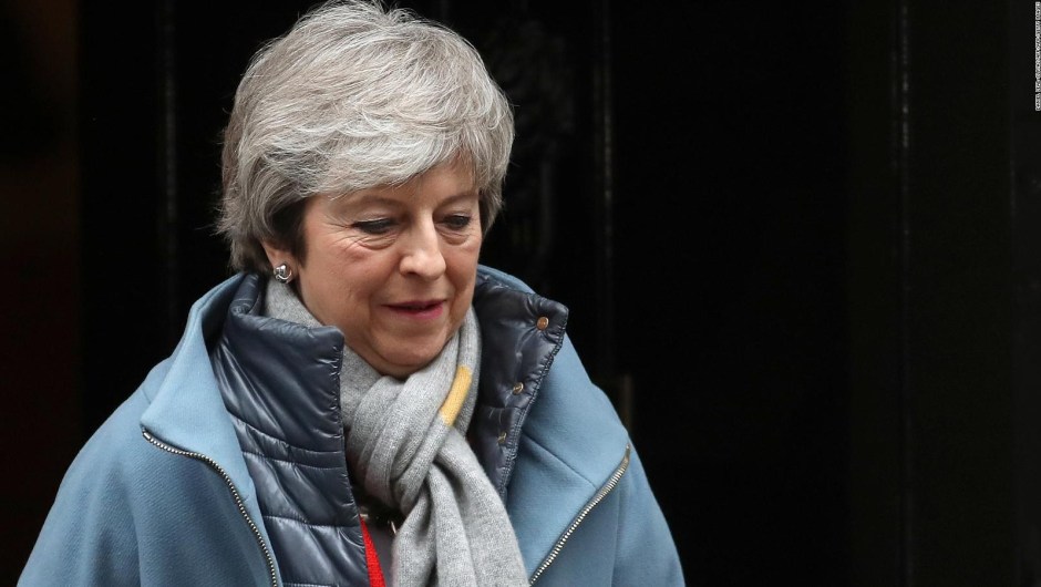 Theresa May pide a la Unión Europea ampliar el plazo para el brexit