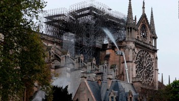 Investigan los sistemas eléctricos de Notre Dame
