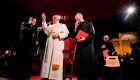 Papa Francisco pide por los "nuevos crucificados"