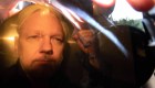 50 semanas de prisión para Julian Assange