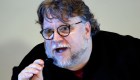Guillermo del Toro paga vuelos a niños para ir a Sudáfrica