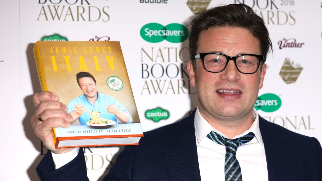 Jamie Oliver, autor de 'Jamie Cooks Italy', en los National Book Awards en RIBA el 20 de noviembre de 2018 en Londres, Inglaterra. Crédito: Tim P. Whitby / Getty Images