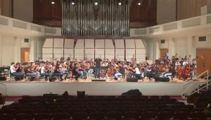 Una Orquesta de 100 inmigrantes