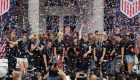 Equipo femenino de fútbol de EE.UU. celebra en Nueva York