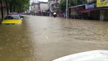 Masiva evacuación por torrenciales lluvias en China