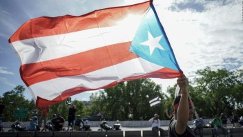Manifestantes en Puerto Rico exigen la renuncia de Rosselló