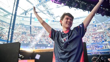 Joven de 16 años gana USD$ 3 millones en campeonato mundial de videojuego