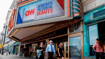 MinutoCNN: Empiezan los debates demócratas en CNN