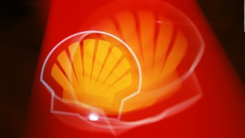 Ganancias de Shell caen más de 50%