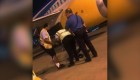 Un cubano llegó a EE.UU. en la bodega de un avión