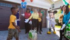 Disney sorprende a un niño generoso con un viaje gratis