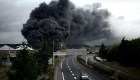 Un gran incendio consume una planta química en Francia
