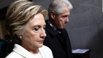 Hillary Clinton dijo que quedarse en su matrimonio fue "valiente"