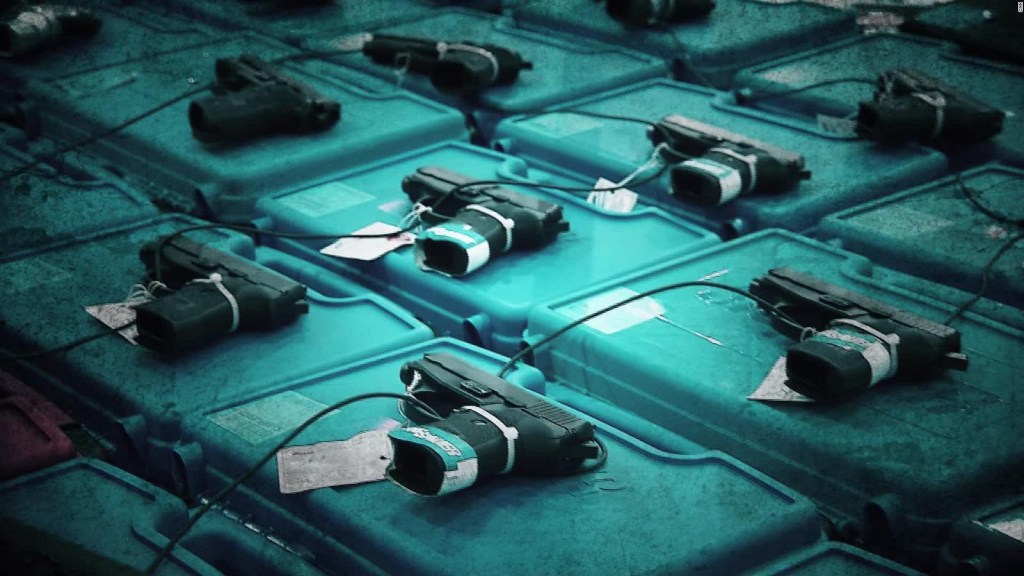 Florida: Maestros pueden portar armas de fuego en escuelas