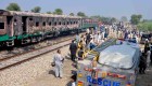 Explosión en tren causa tragedia en Pakistán